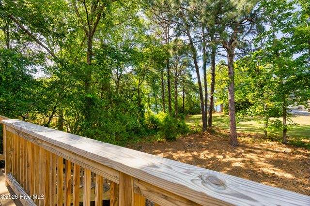 103 Round Oak Court, West End, NC 27376