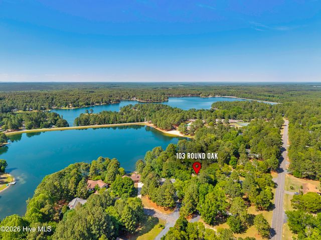 103 Round Oak Court, West End, NC 27376