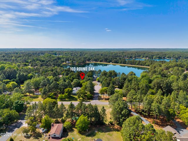 103 Round Oak Court, West End, NC 27376