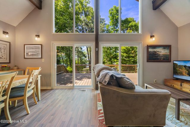 103 Round Oak Court, West End, NC 27376