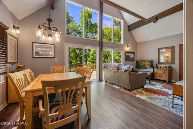 103 Round Oak Court, West End, NC 27376