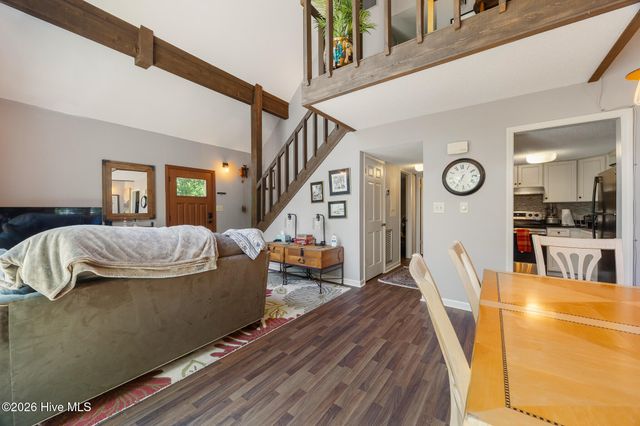 103 Round Oak Court, West End, NC 27376