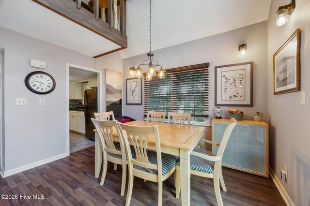 103 Round Oak Court, West End, NC 27376