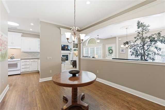 5426 W 145th Street, Leawood, KS 66224