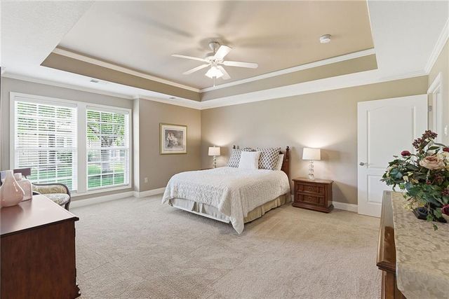 5426 W 145th Street, Leawood, KS 66224