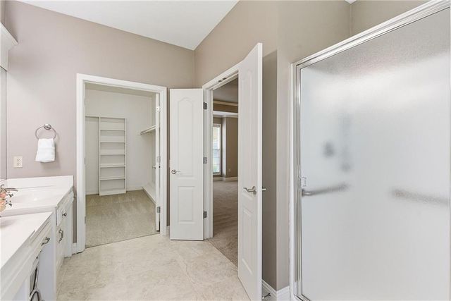 5426 W 145th Street, Leawood, KS 66224