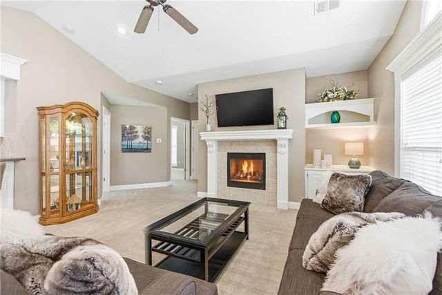 5426 W 145th Street, Leawood, KS 66224