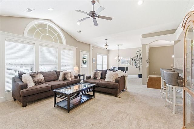 5426 W 145th Street, Leawood, KS 66224