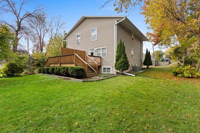 2135 S BROADWAY, Green Bay, WI 54304