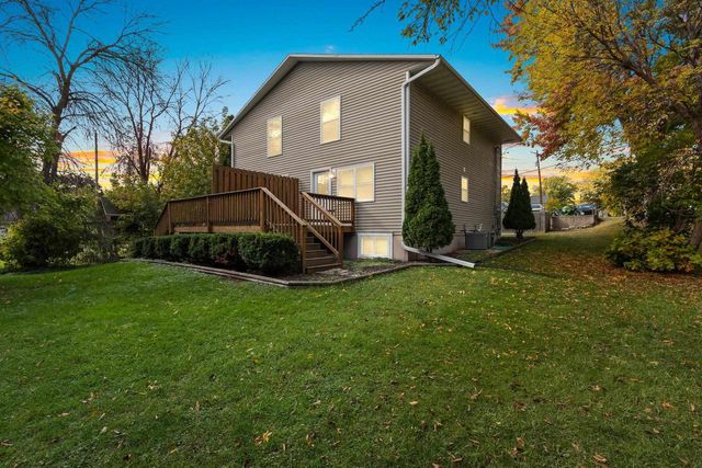 2135 S BROADWAY, Green Bay, WI 54304