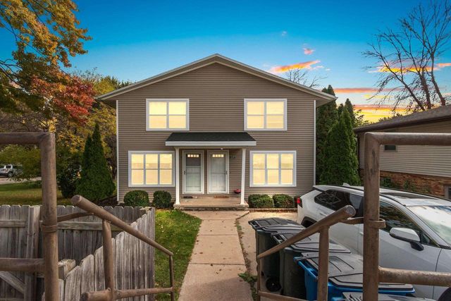 2135 S BROADWAY, Green Bay, WI 54304