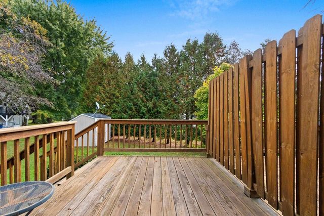 2135 S BROADWAY, Green Bay, WI 54304