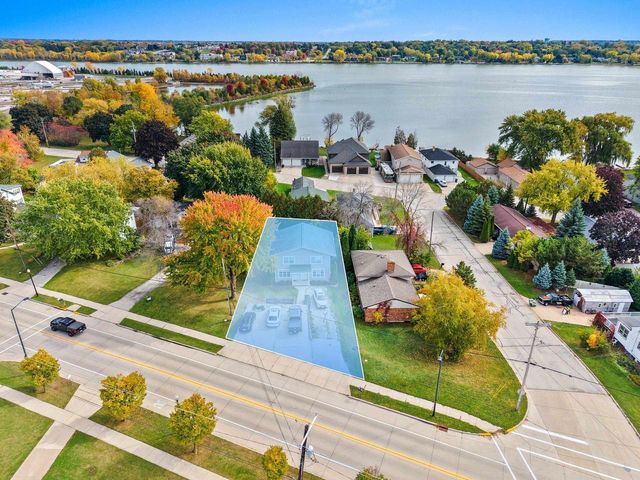 2135 S BROADWAY, Green Bay, WI 54304