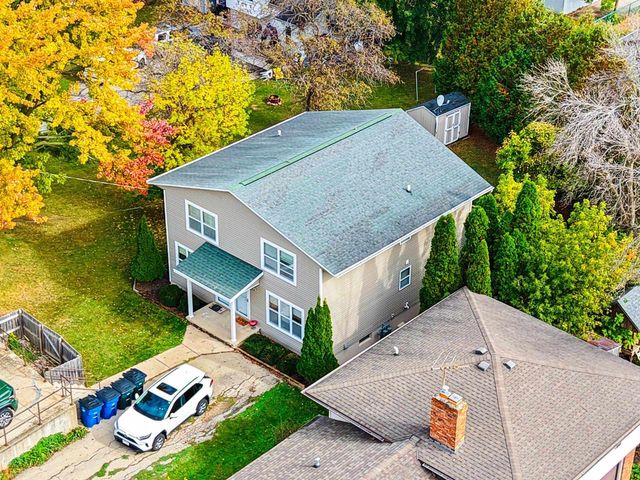 2135 S BROADWAY, Green Bay, WI 54304