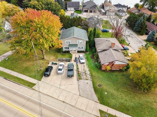 2135 S BROADWAY, Green Bay, WI 54304