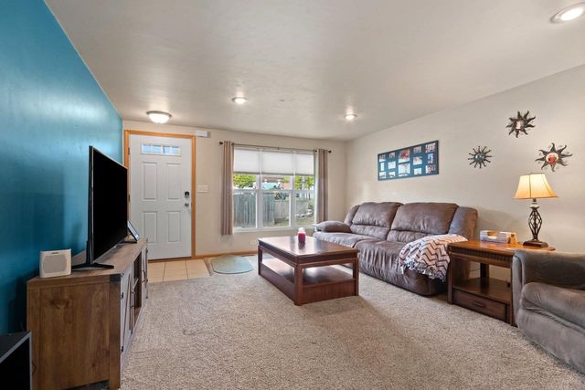 2135 S BROADWAY, Green Bay, WI 54304