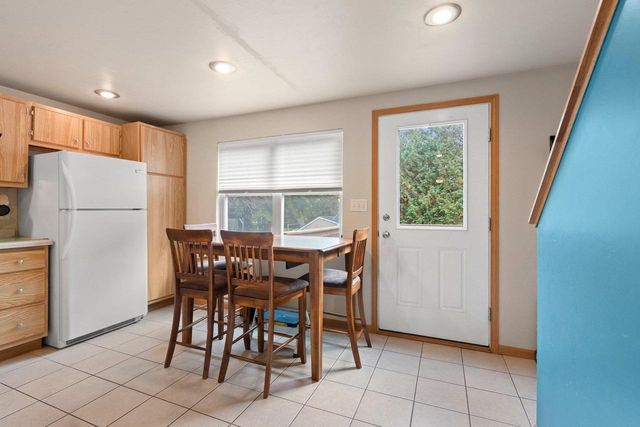 2135 S BROADWAY, Green Bay, WI 54304