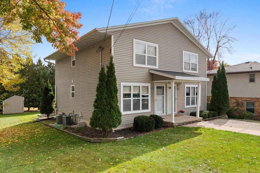 2135 S BROADWAY, Green Bay, WI 54304