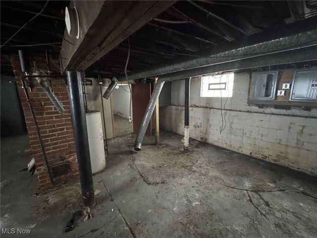 1868-1870 Lampson Road, Cleveland, OH 44112