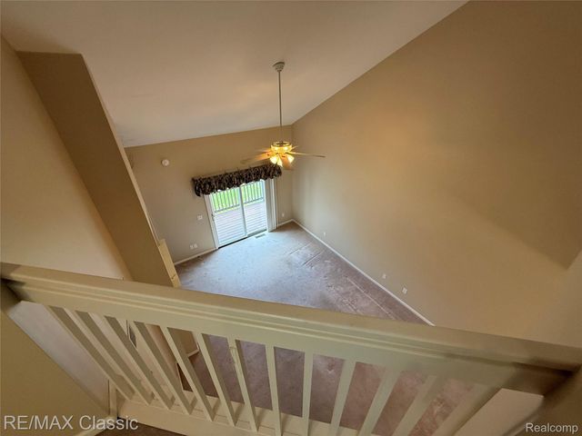 61016 Evergreen Court, South Lyon, MI 48178