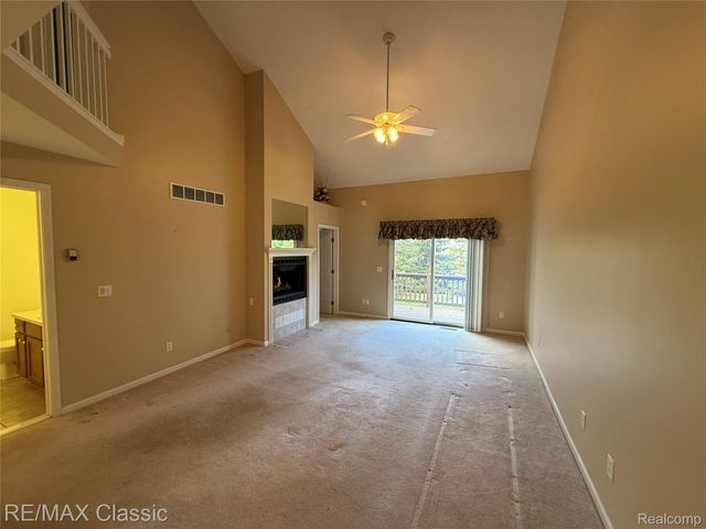61016 Evergreen Court, South Lyon, MI 48178