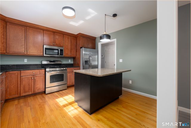73 Cortland Way, Southington, CT 06489
