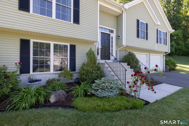 73 Cortland Way, Southington, CT 06489