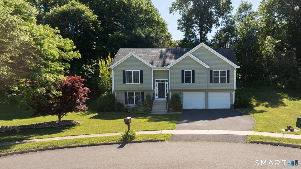 73 Cortland Way, Southington, CT 06489