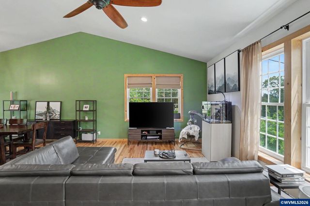 1405 Laurel Heights Dr NW, Albany, OR 97321