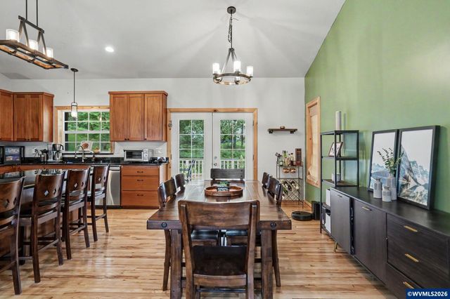 1405 Laurel Heights Dr NW, Albany, OR 97321