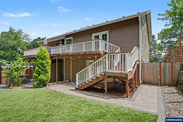 1405 Laurel Heights Dr NW, Albany, OR 97321