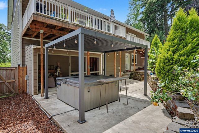 1405 Laurel Heights Dr NW, Albany, OR 97321