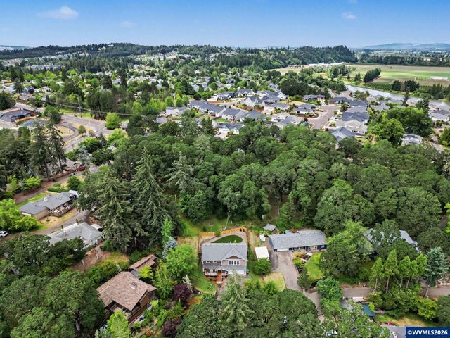 1405 Laurel Heights Dr NW, Albany, OR 97321