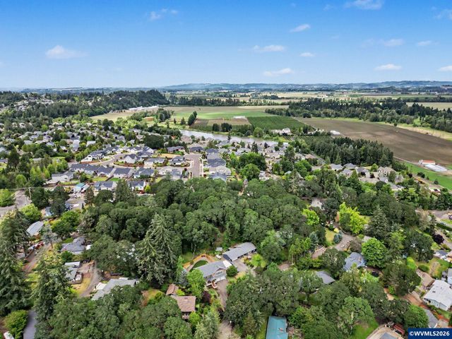 1405 Laurel Heights Dr NW, Albany, OR 97321