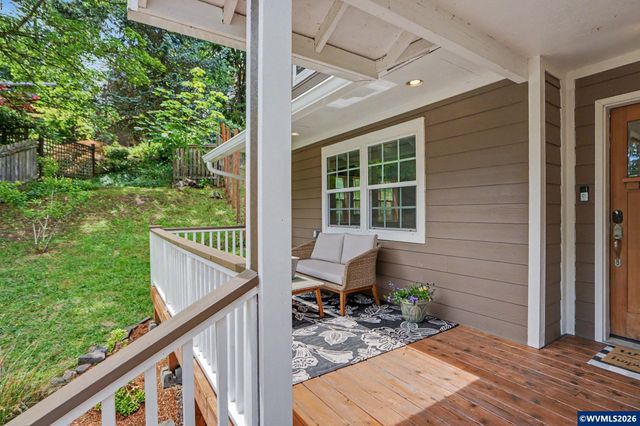 1405 Laurel Heights Dr NW, Albany, OR 97321