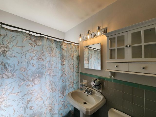 1207 NE 12th Avenue, Fort Lauderdale, FL 33304