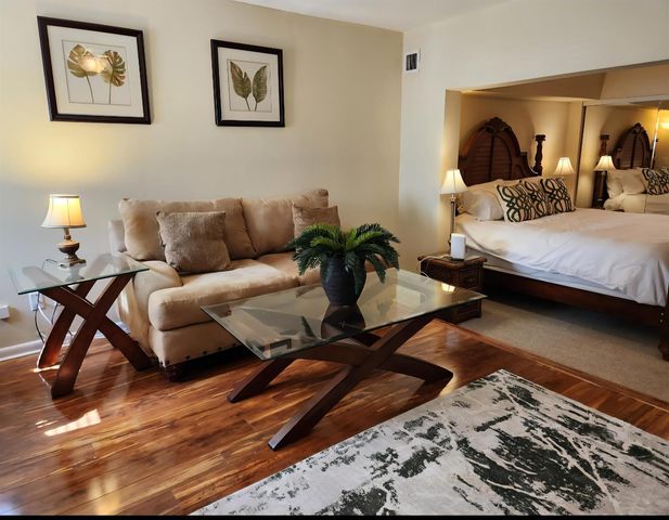 1207 NE 12th Avenue, Fort Lauderdale, FL 33304