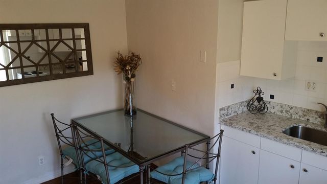 1207 NE 12th Avenue, Fort Lauderdale, FL 33304