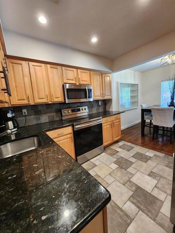1207 NE 12th Avenue, Fort Lauderdale, FL 33304