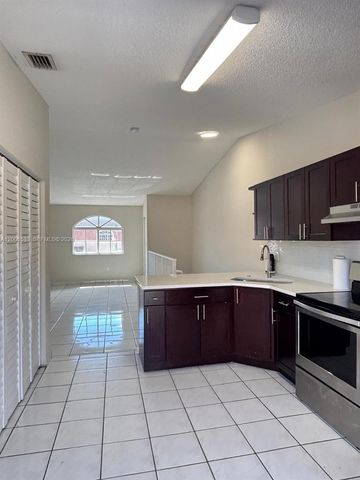 6891 W 36th Ave 201, Hialeah, FL 33018