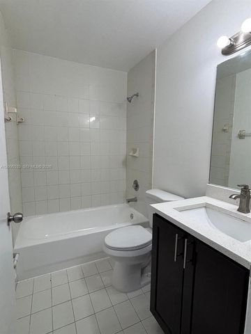 6891 W 36th Ave 201, Hialeah, FL 33018