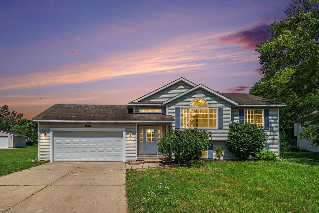 12944 Valley Drive, Yankee Springs Twp, MI 49348