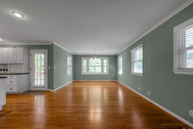3418 Greentree Road, Lexington, KY 40517