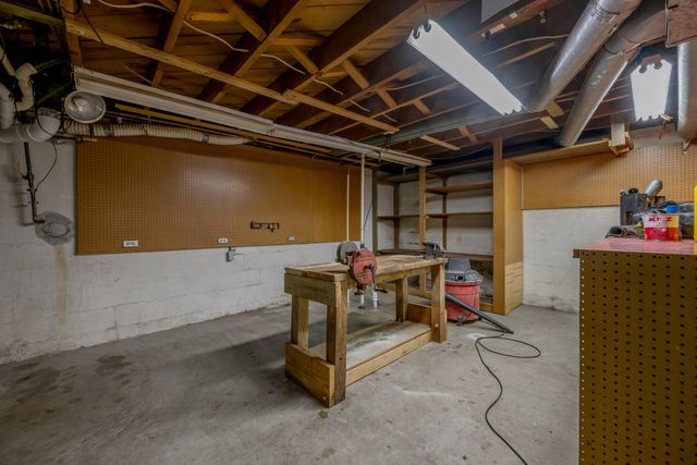 3418 Greentree Road, Lexington, KY 40517