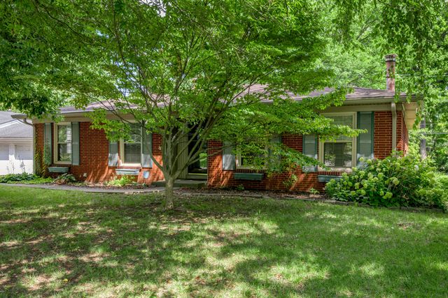 3418 Greentree Road, Lexington, KY 40517