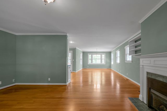 3418 Greentree Road, Lexington, KY 40517