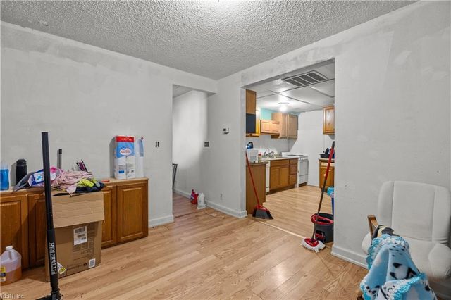 1363 Cypress PL, Chesapeake, VA 23320