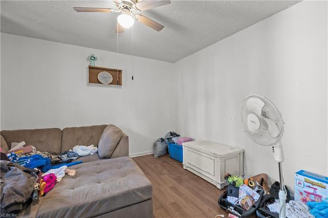 1363 Cypress PL, Chesapeake, VA 23320