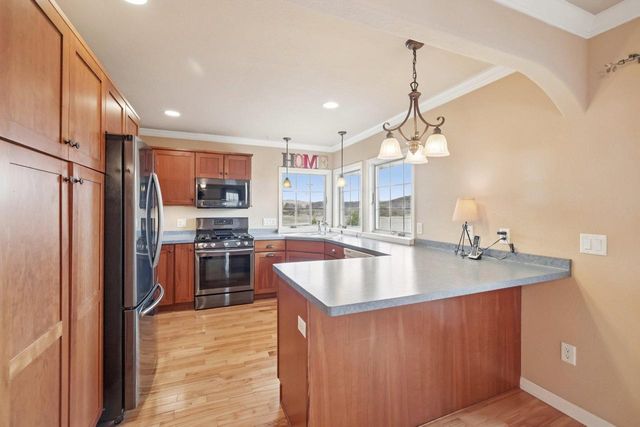 1021 Susan Crest, Black Earth, WI 53515