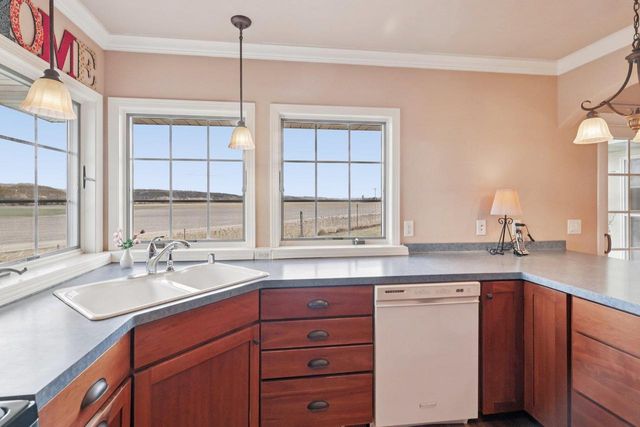 1021 Susan Crest, Black Earth, WI 53515